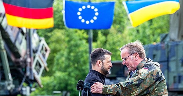 ドイツ軍国主義の原動力であるグリーンズ - マニの体は戦車をもたらします