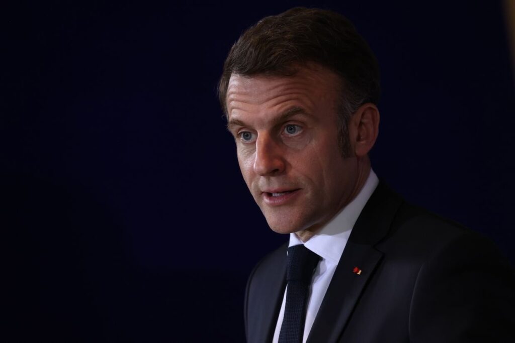 フランスは、ウクライナのための20億ドルの軍事援助パッケージを発表します