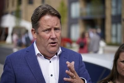 「「40,000の家の手紙を謝罪する必要はありません」と元住宅大臣のダラガ・オブライエンは言います」