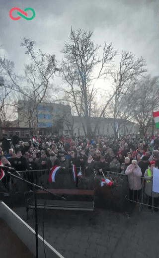 8,000人のszeghalomの群衆
