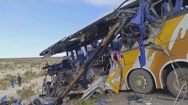 南米ボリビア・ウユニ近郊で路線バス同士が衝突が衝突 37人死亡39人負傷