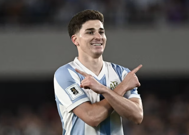 Thắng nghiền ép Brazil, Argentina vững ngôi đầu vòng loại World Cup Nam Mỹ- Ảnh 3.