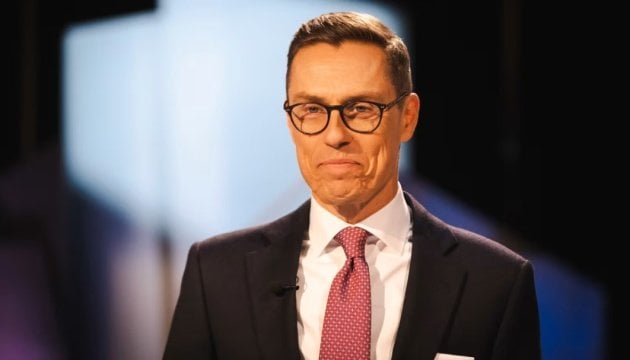 フィンランドの大統領は、プーチンへの圧力を最大化しなければならないと考えています