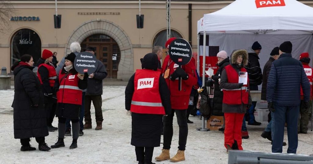 小売労働者は契約契約に達し、パムはストライキを呼び出します| YLE NEWS