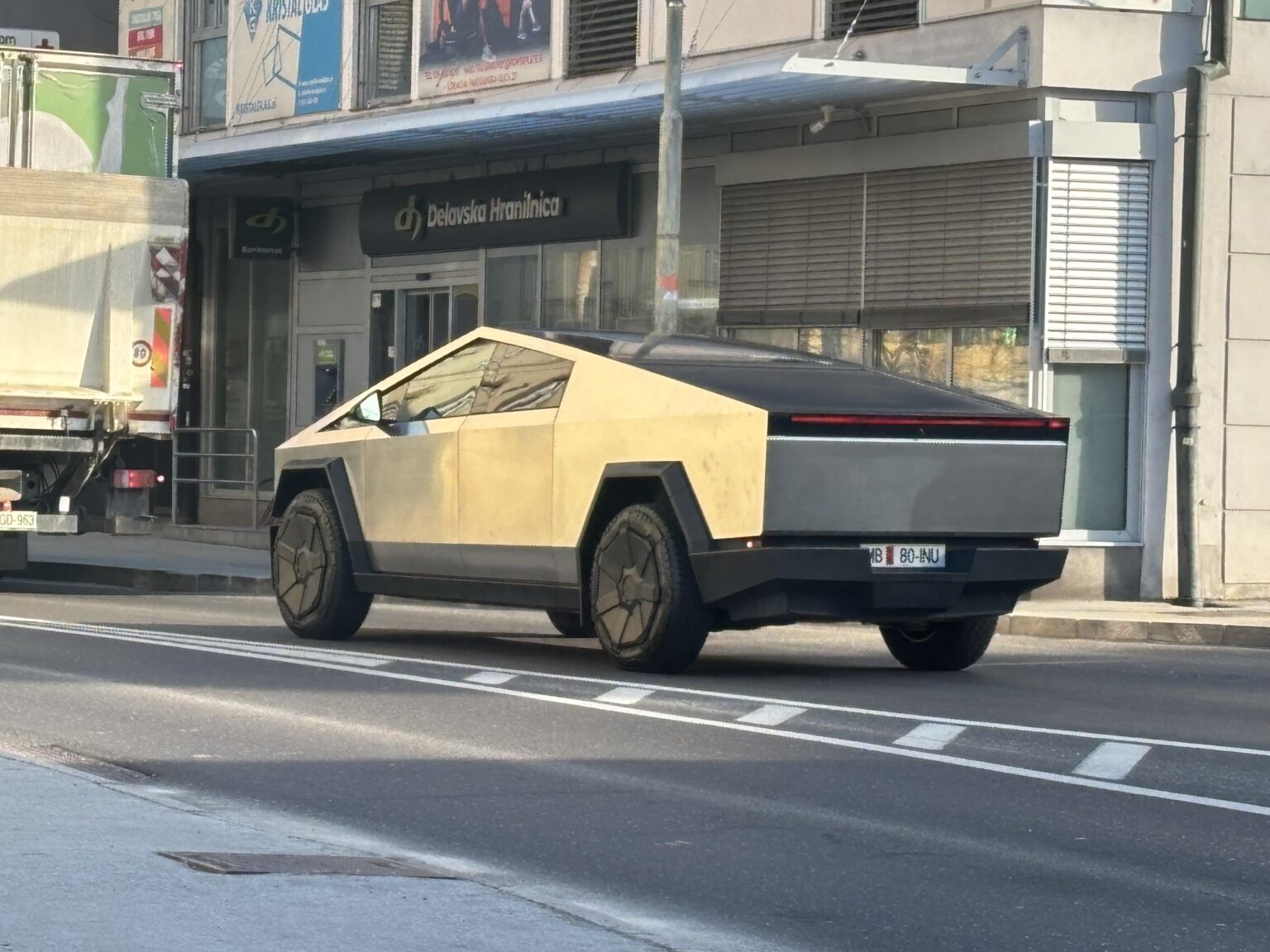 Slovenska BistricaのCyber​​Truck