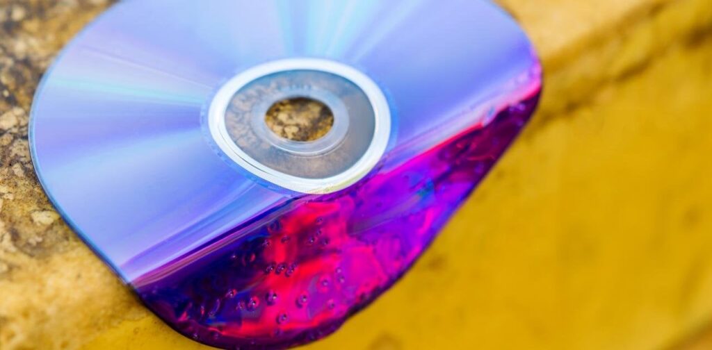 米ワーナー製の一部DVDが再生不可能に。一部作品はもう見れないかも｜ギズモード・ジャパン