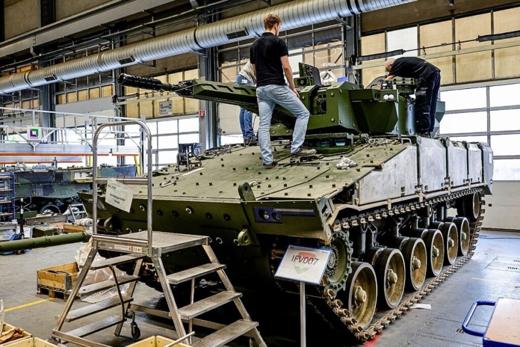ドイツは、ウクライナへの長期的な軍事援助のために資金を割り当てています
