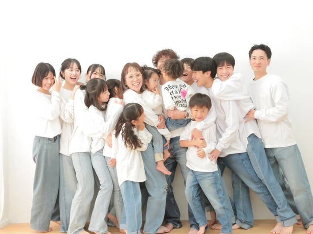 「子どもが13人いても会話は欠かさない」15人大家族ママが明かす、“何でも話してくれる子”に育つ秘訣 - with class -講談社公式