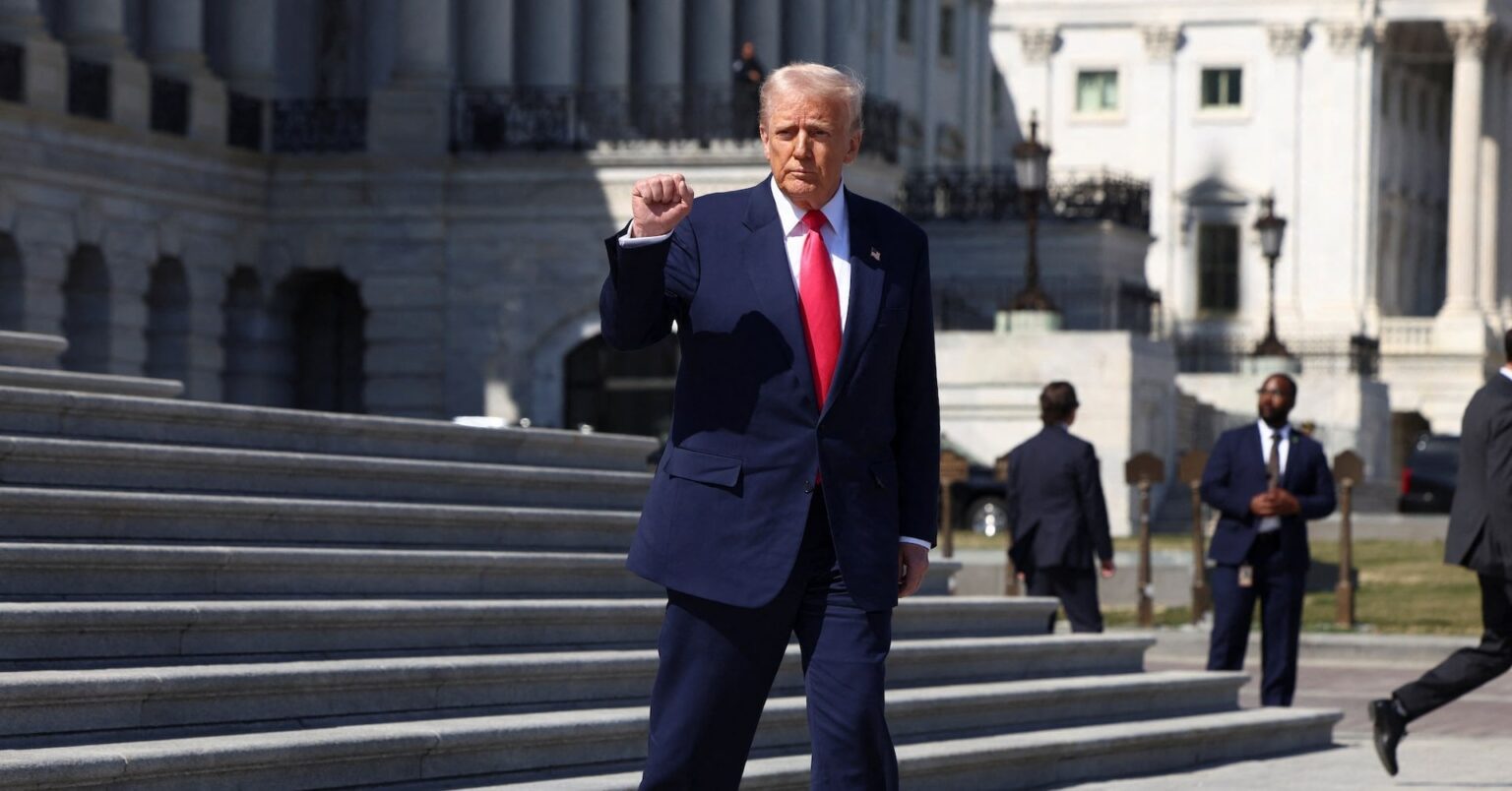 トランプ氏の経済巡る行動、米国民の57％が「常軌逸する」＝調査 ― 共和党支持者も約３人に１人が常軌を逸していると