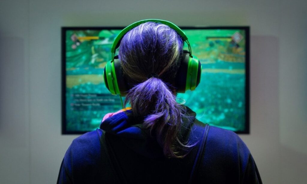 精神医学の場合：「自分の結婚よりもゲームで私にとってより重要な勝利でした。女性は私に究極を与えてくれました」