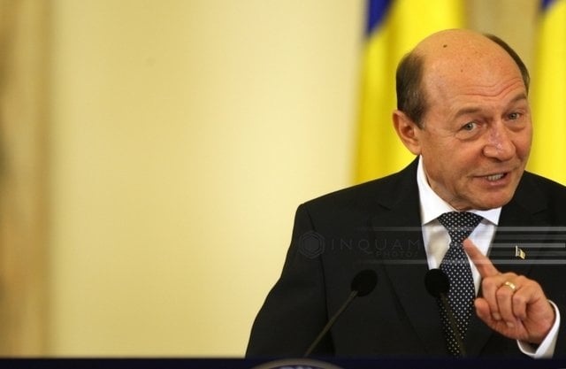 Basescu：故意に、「ホワイトハウスの虐殺」はウクライナの防衛能力を一貫して弱め、プーチン大統領が重要な都市やインフラを襲うことができるように