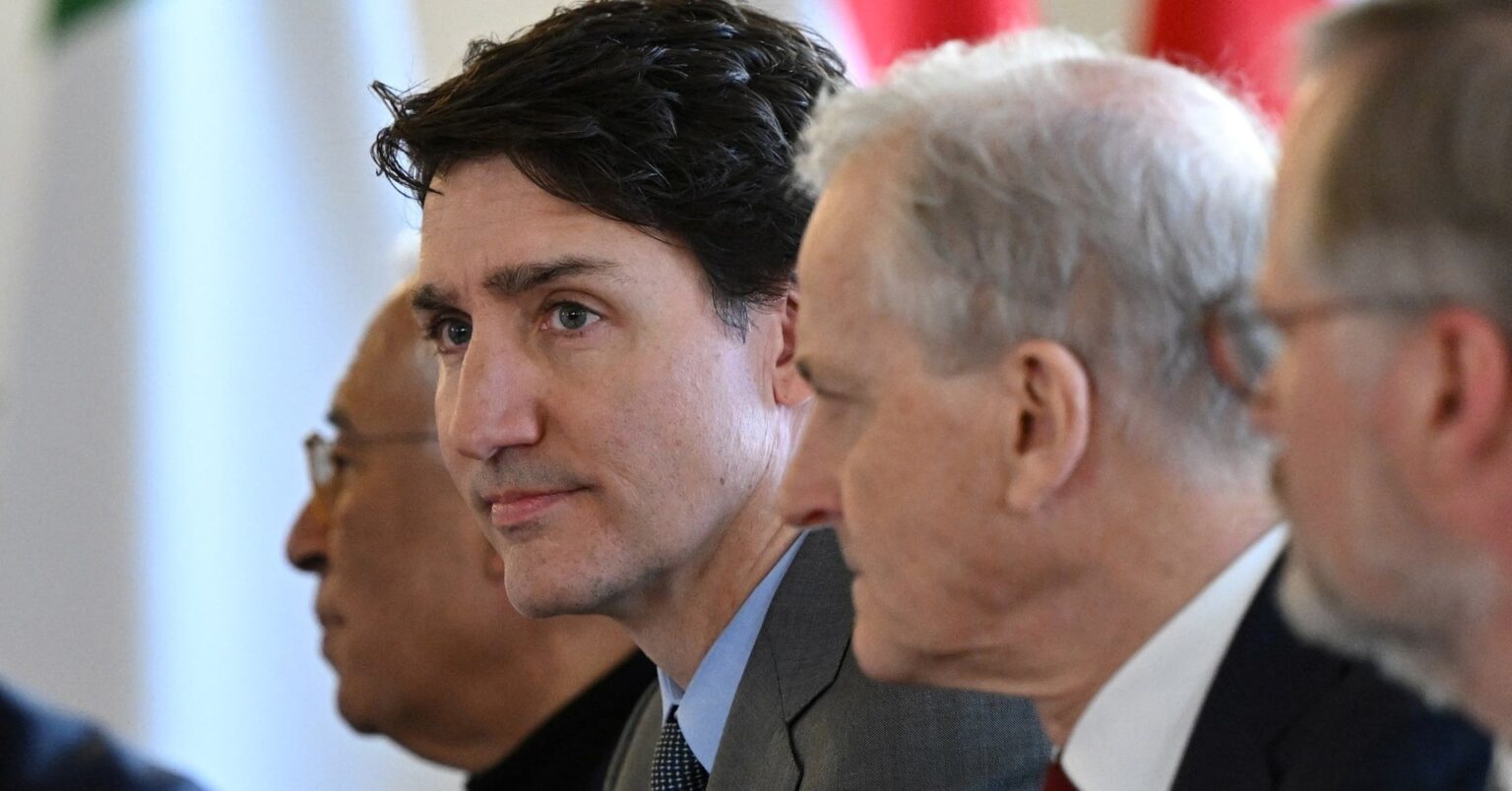 カナダ首相トルドーは、独立を守ることがチャールズ王との会談において彼の優先事項であると言います