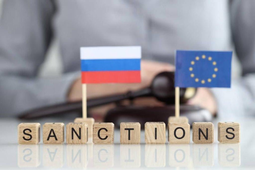 EUはハンガリーの拒否権によりロシアに対する制裁を延長することに失敗しますか？ EUは、ハンガリーが制裁拡張をブロックする可能性のあるシナリオと、3月16日にウクライナでの戦争のためのロシアに対する制裁パッケージの準備をしています。