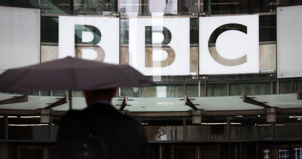 BBCのアイルランドのリスナーをブロックすると、アプリが「顔の平手打ち」を聞く - アイルランドの時代