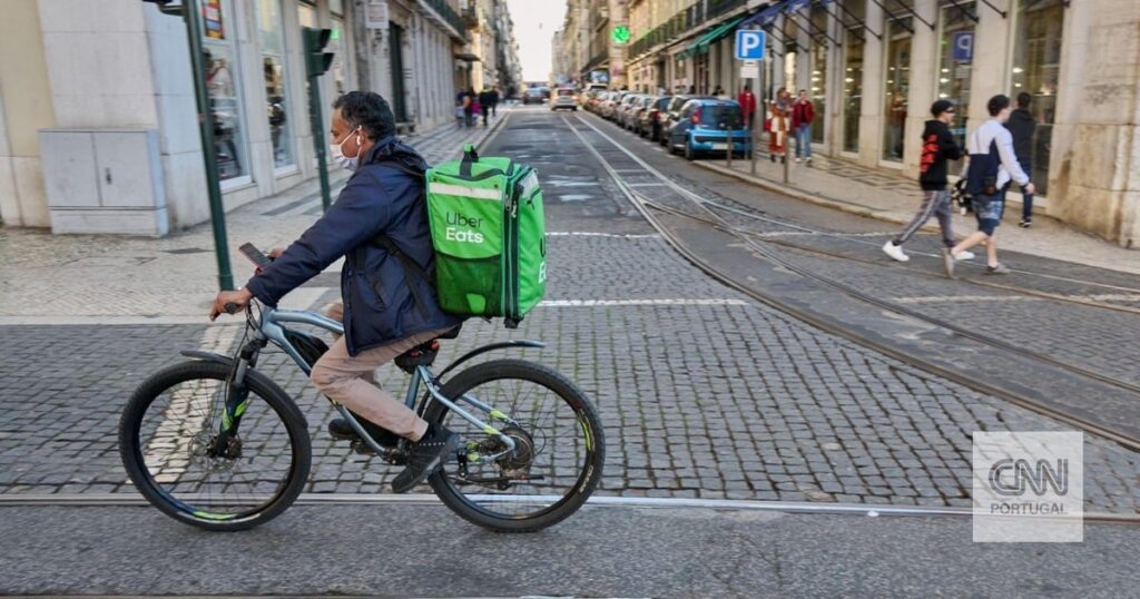 Coimbraの関係は、刺し傷とUber Eatsの間の雇用契約を認識していません
