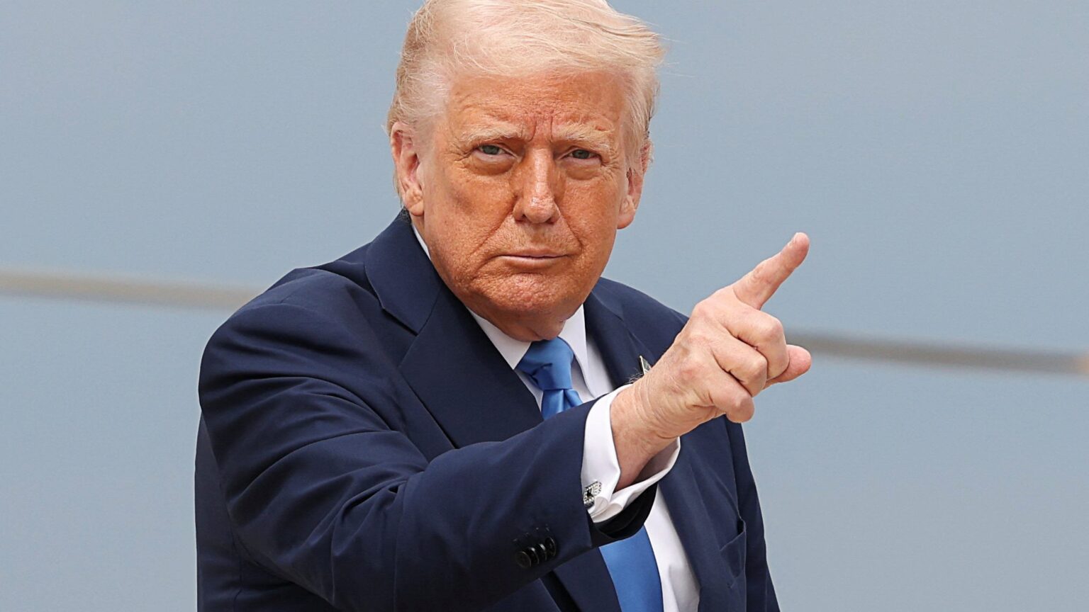 トランプは、私たちが「グリーンランドを取得する」と言います、軍隊は必要ないかもしれませんが、除外されないかもしれません