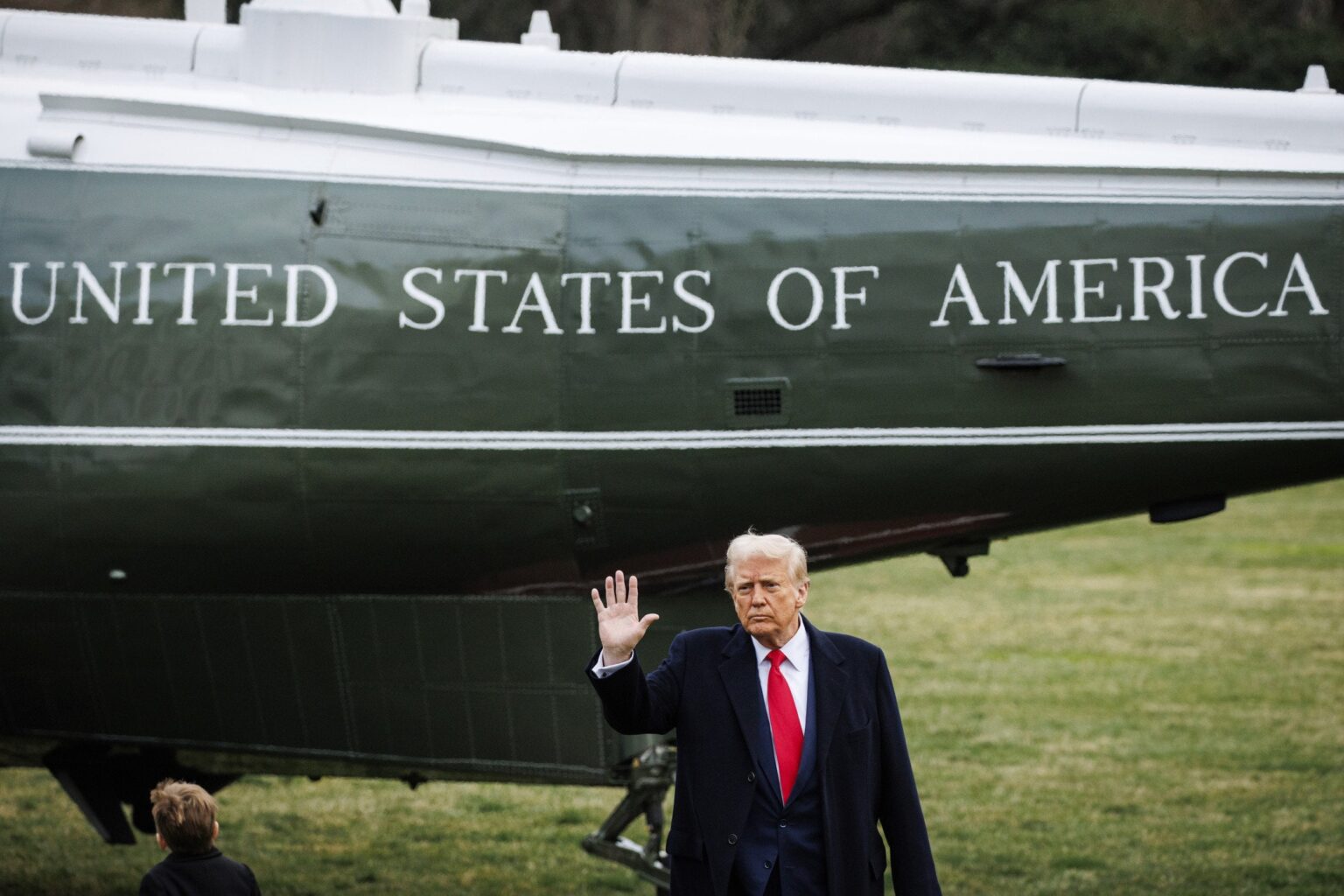 裁判所命令を無視しているドナルド・トランプは、「終末シナリオ」であるLegalアナリストです