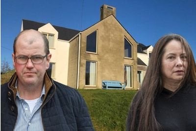 違法な立ち退きで38,500ユーロを授与され、家主によって彼女の持ち物を破壊することで38,500ユーロを授与された未亡人は、「住宅ローンのない彼の財産の1つ」に判決先取特権を置きます。