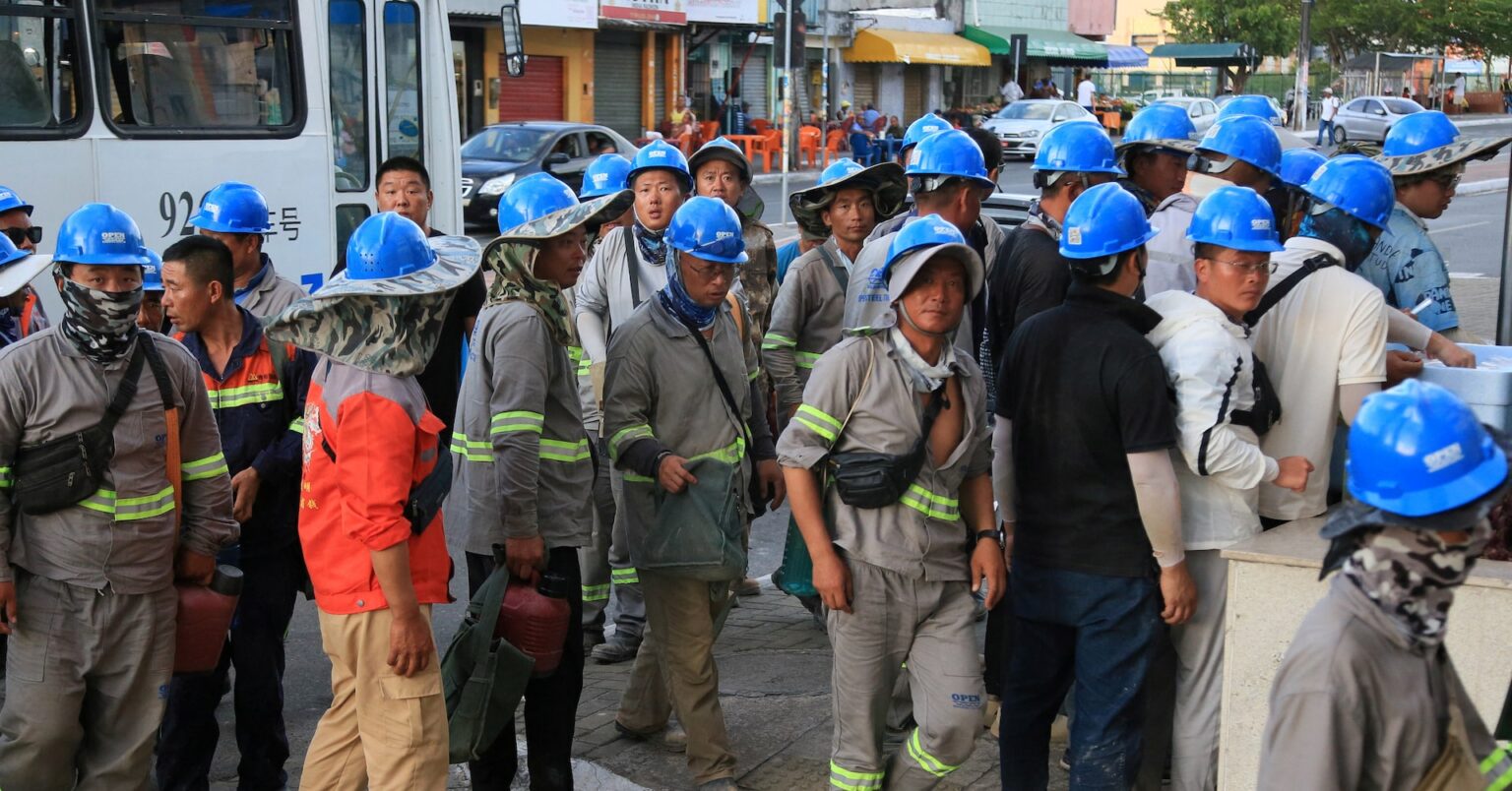 焦点：ブラジルのＢＹＤ工場建設、中国人労働者が置かれた「奴隷状態」 | ロイター