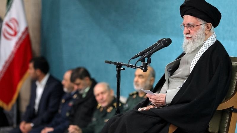 イランの最高指導者は、「いじめっ子」との核協議を拒否します