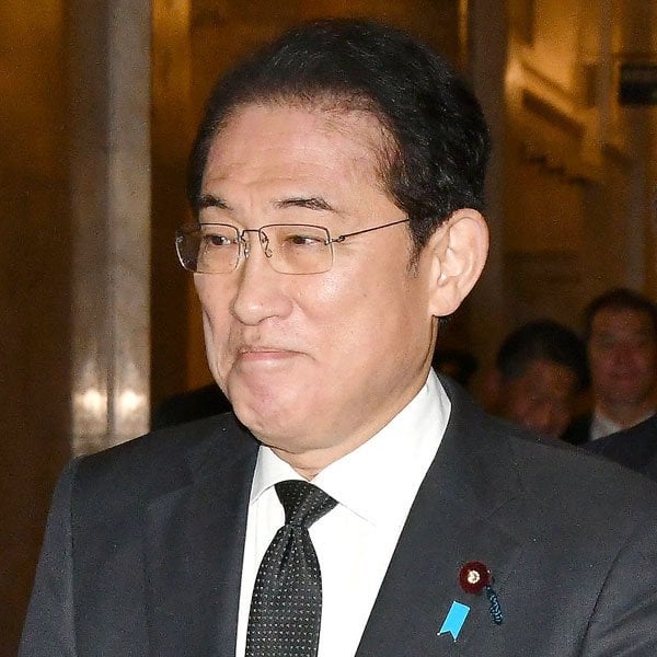 石破首相を襲う「岸田前首相の呪い」…10万円商品券配布めぐり、政倫審出席グズればイメージさらに悪化 ― 高額療養費の迷走も前任者の積み残し