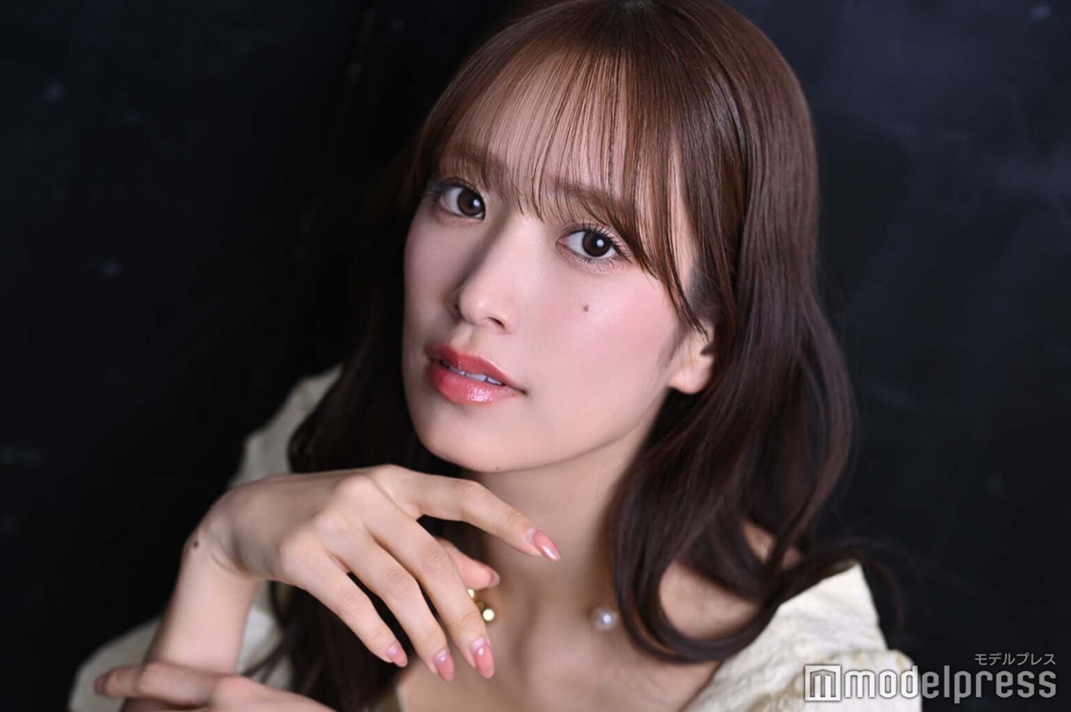 日向坂46佐々木久美、渡邉美穂の卒業後心境に変化 “初代キャプテン”としての思いも語る【1st写真集「めくる日々」インタビュー】 - モデルプレス