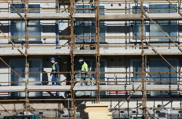 「勢いの喪失」：今年建設された41,000の家の目標は、6,000人が見逃すように見えます