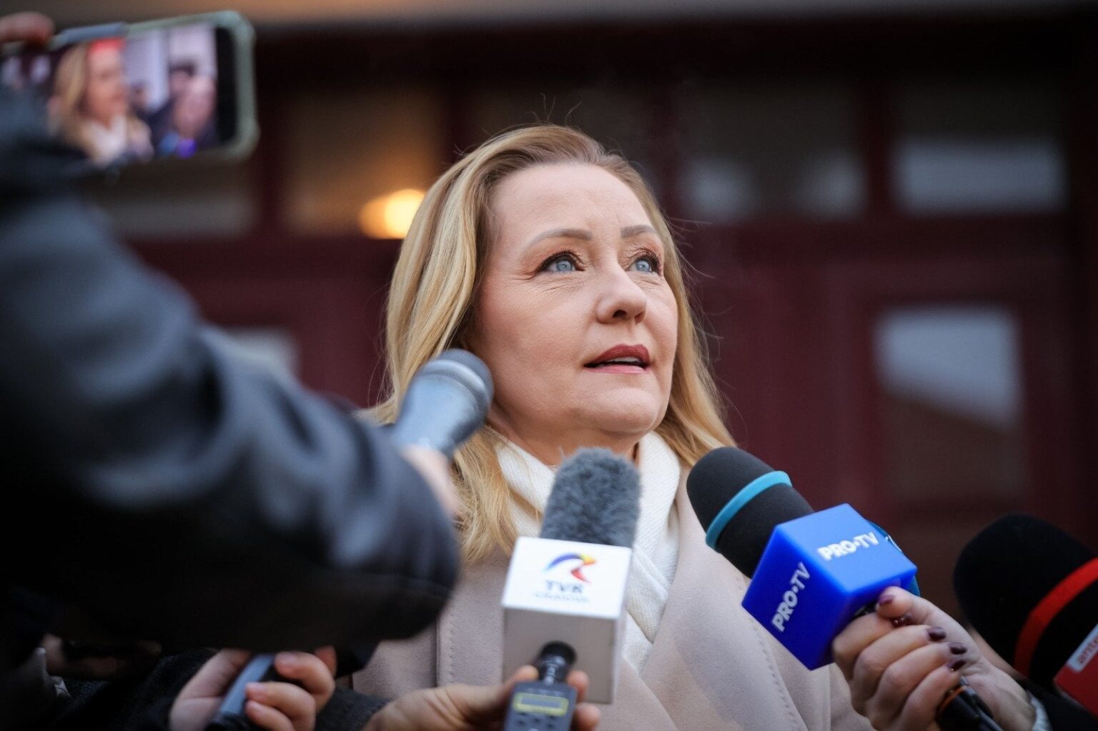 エレナ・ラスコニは5月4日に大統領選挙に応募しました。「私は完璧ではありませんが、正義をする勇気があります」 /「私のコミットメントはヨーロッパと米国との戦略的パートナーシップです」