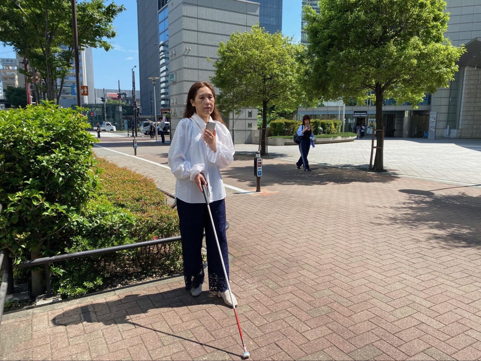 歩行訓練2年待ちの現実。視覚障害者の“一歩”に何が必要か