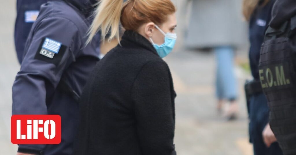 Floridisの決定により、Pispirigos事件の3人の法医学専門家の一時停止