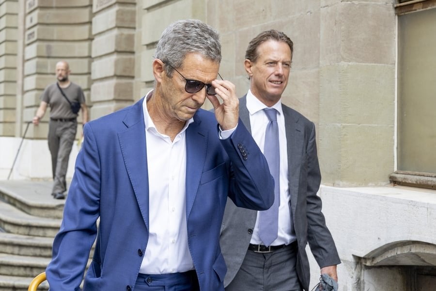最高裁判所：イスラエルのビジネスマンであるベニー・スタインメッツはルーマニアに掲載されていません