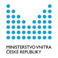2019年、インテリア省（JanHamáček）は、Ruzyněの空港のCCTVシステムを145カメラで拡大し、自動顔認識を備えています（「顔認識」と呼ばれる）。ただし、これは2024年の人工知能に関する欧州法（AI）と直接矛盾する可能性があります