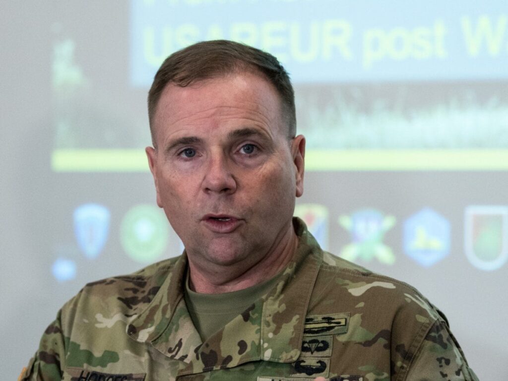 元米国将軍は、スイスに戦争の準備をするよう助言している