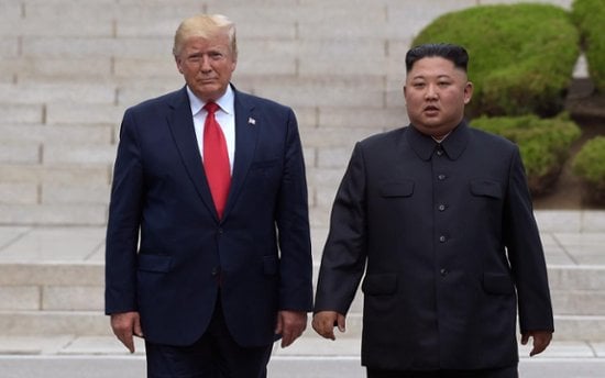 トランプの声は、キム・ジョンウンとのつながりを再確立したいと願う、キムは「たくさんの」核兵器を持っていると言います