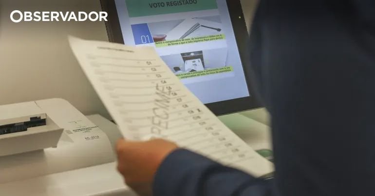 移民は電子投票を望んでおり、この方法で税金を支払うことを覚えておいてください