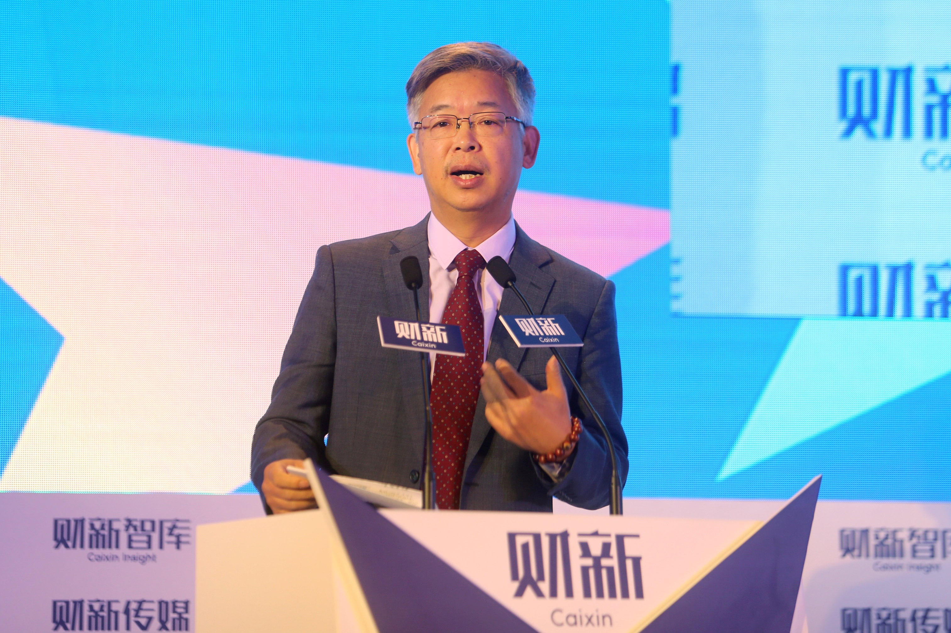 中国、成長促進へ政策余地「非常に大きい」＝人民銀顧問