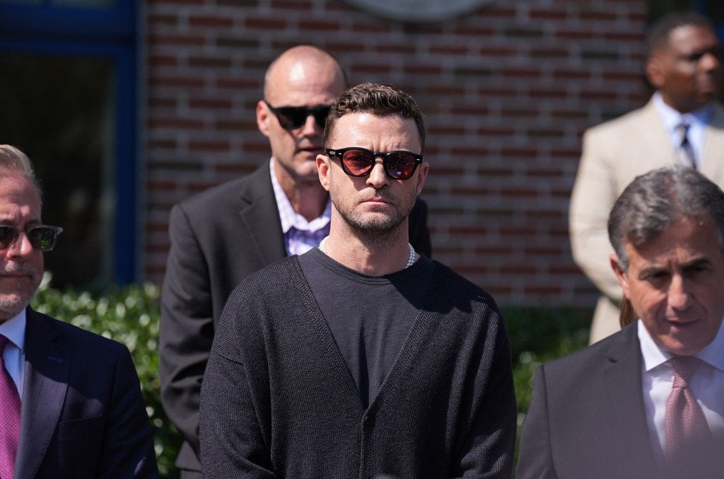 DWIのためにジャスティンティンバーレイクを逮捕した警察官は、SAG Harbor Officer of the Year
