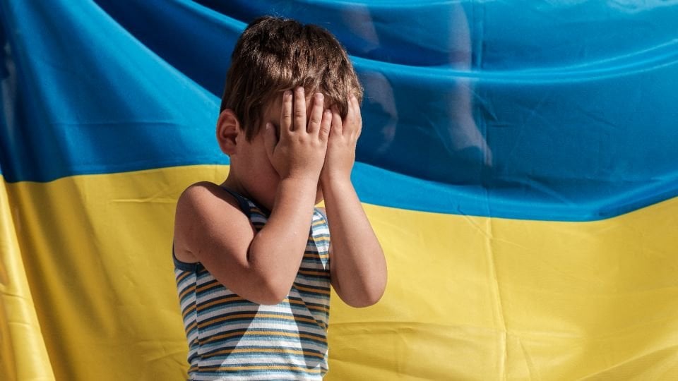 ロシアはウクライナの子供たちを「彼らをロシア人に変える」と誘ductするために、報告書は言う