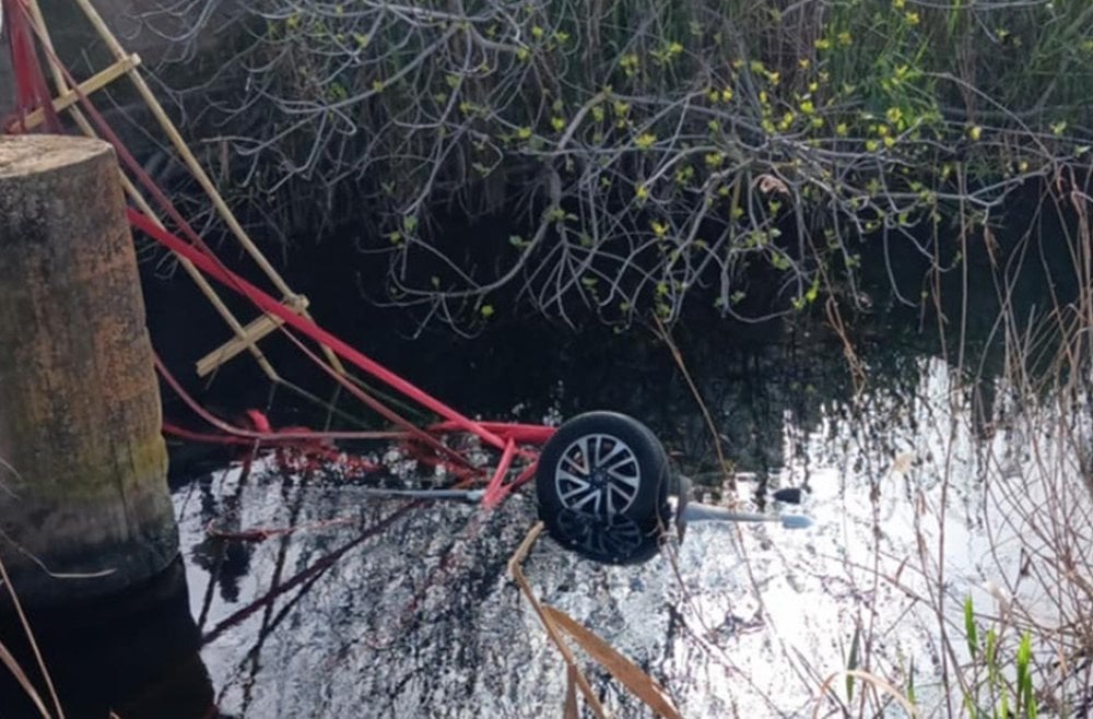 14 -YEAR-ラコニアでの考えられない自動車事故で死んだ