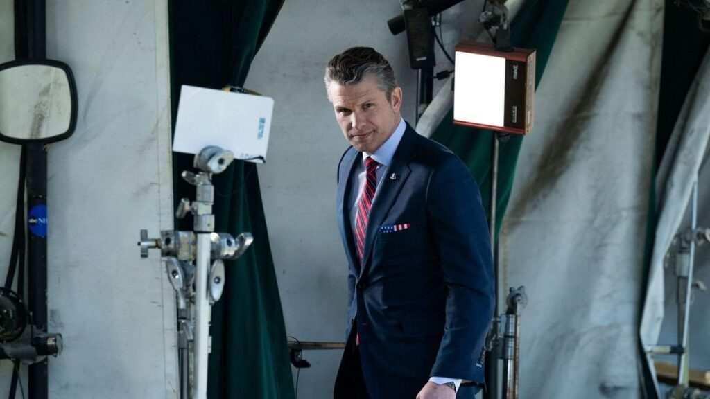 Hegseth、Waltz、Gabbard：オンラインで見つかった米国の安全保障職員の個人データとパスワード