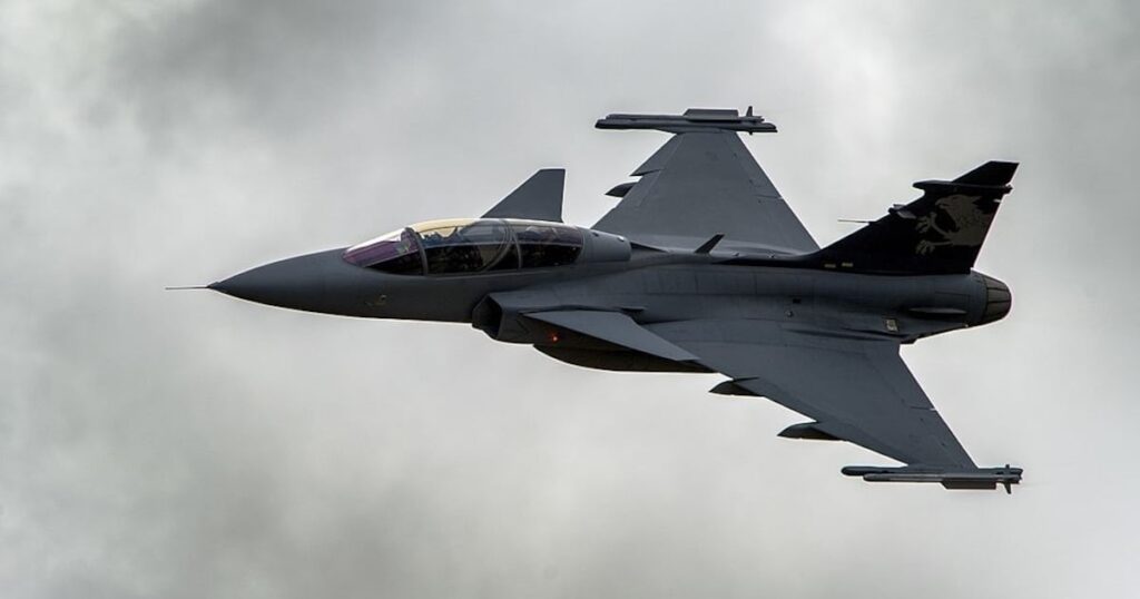 年間1億ユーロのコストでシャノン空港で戦闘ジェットを基にする計画