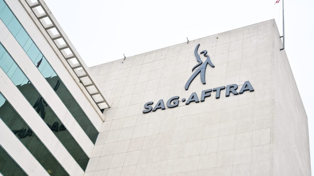 SAG-AFTRAは、Studios Away AwayとしてのDeiへのサポートを確認しています