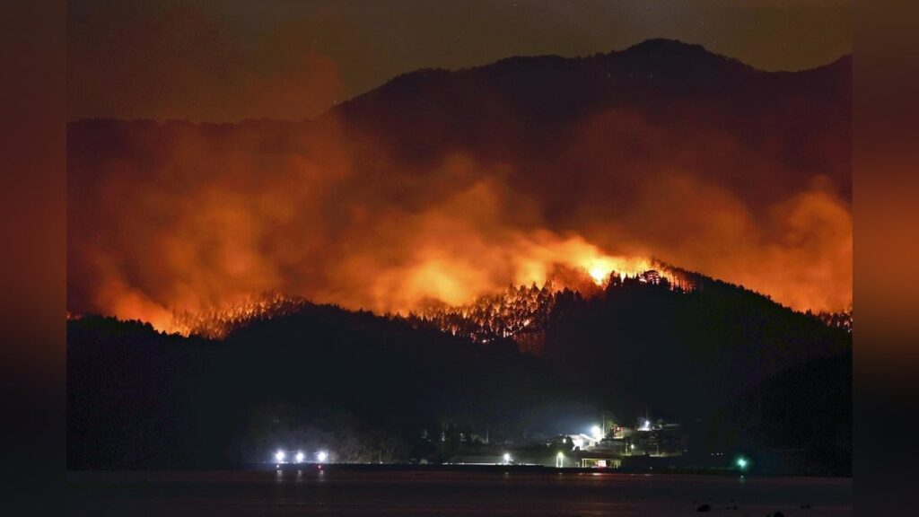 大船渡の山火事、新たな住宅延焼を確認…市の人口の１２％・３９３９人が避難生活