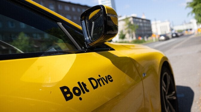 ボルトは、自動車税暦年の計算を失いたい