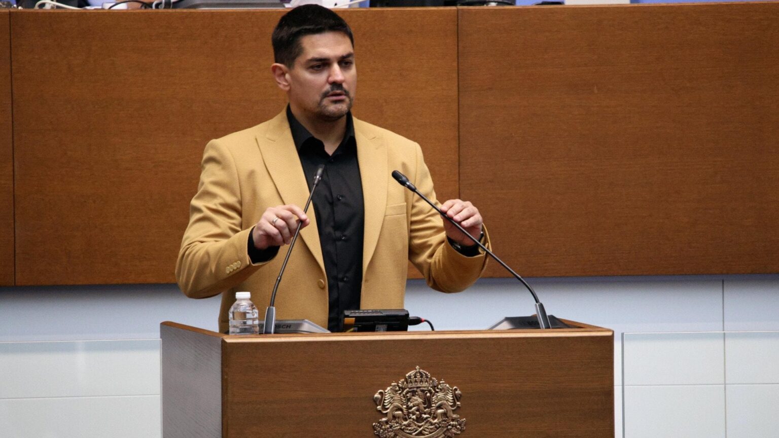 Radostin Vasilev：抗議があり、血が注がれ、それは私のものかもしれません - 彼はPrespeevskiに対する抗議を軽spしたい - 彼は状況を引き起こし、エスカレートしようとします。彼にさせないでください。