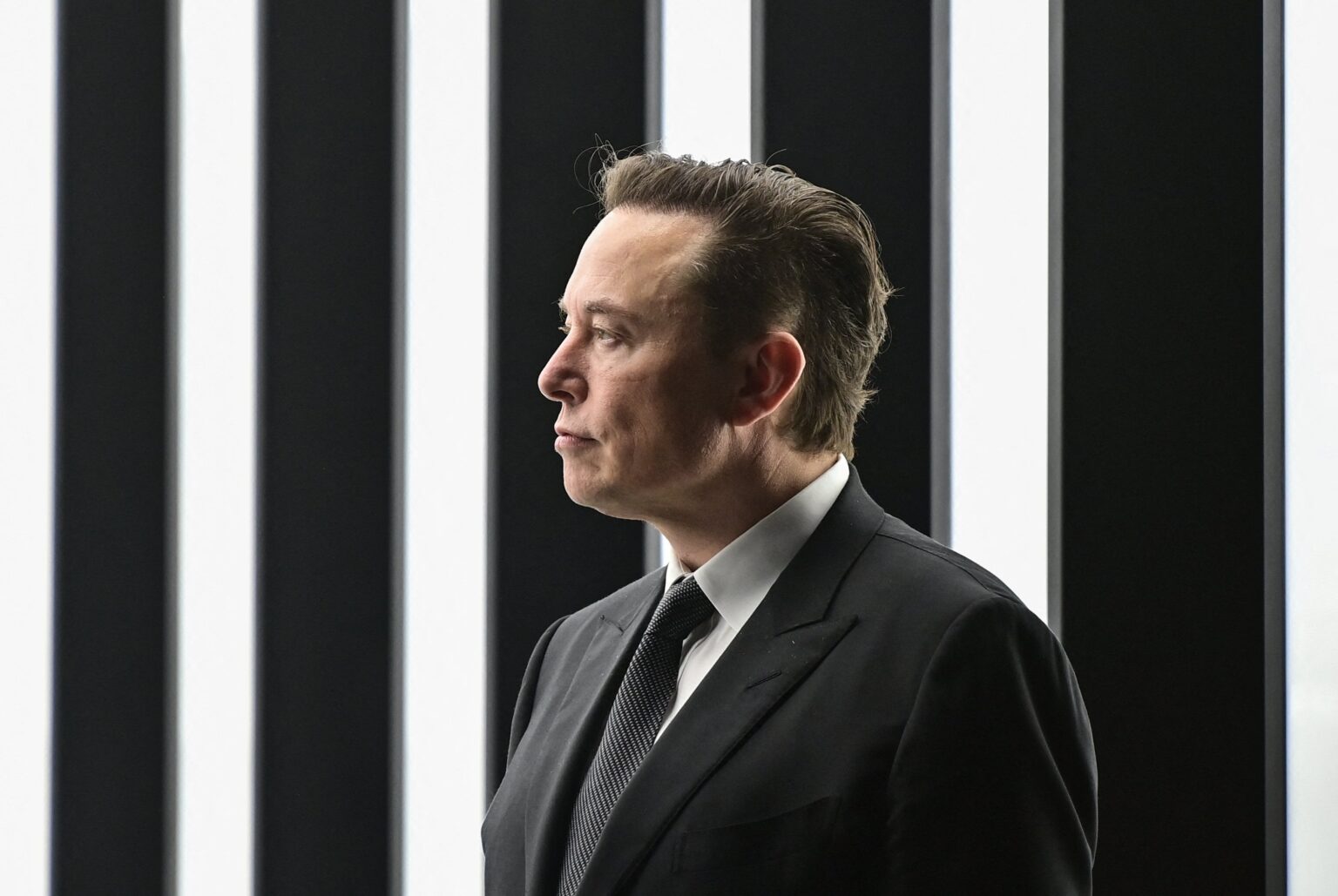 エロン・マスクは彼に対する憎しみに衝撃を受けました、テスラ