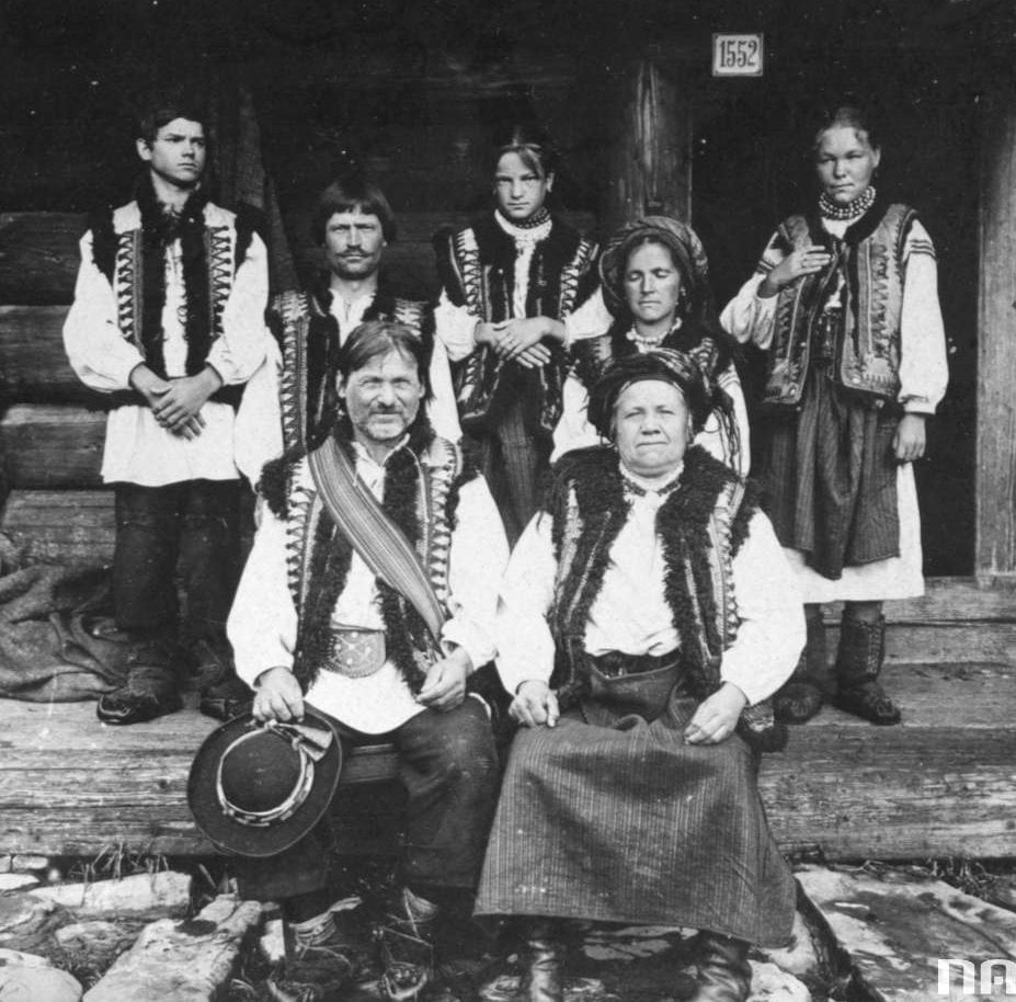 Hutsuls -Wikipedia、理論はもともとBjeli Croatsに存在します