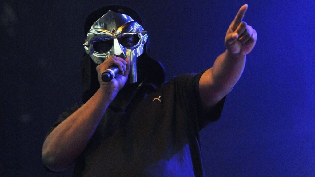 MF Doomのノートブックは、DoomのA＆Rエージェントとの長い法的紛争の後、彼の未亡人に返されました