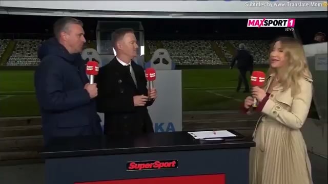 試合後のガトゥーソと専門家コメンテーターリエカ - ハジドゥク