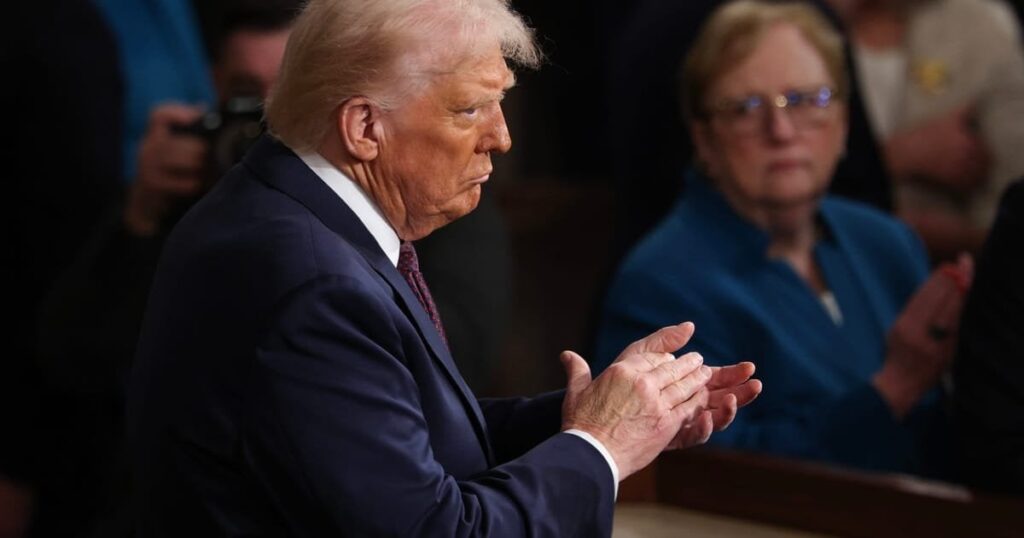 トランプは、ウクライナはカードを持っていないと言います - 彼はそれらを奪う人です